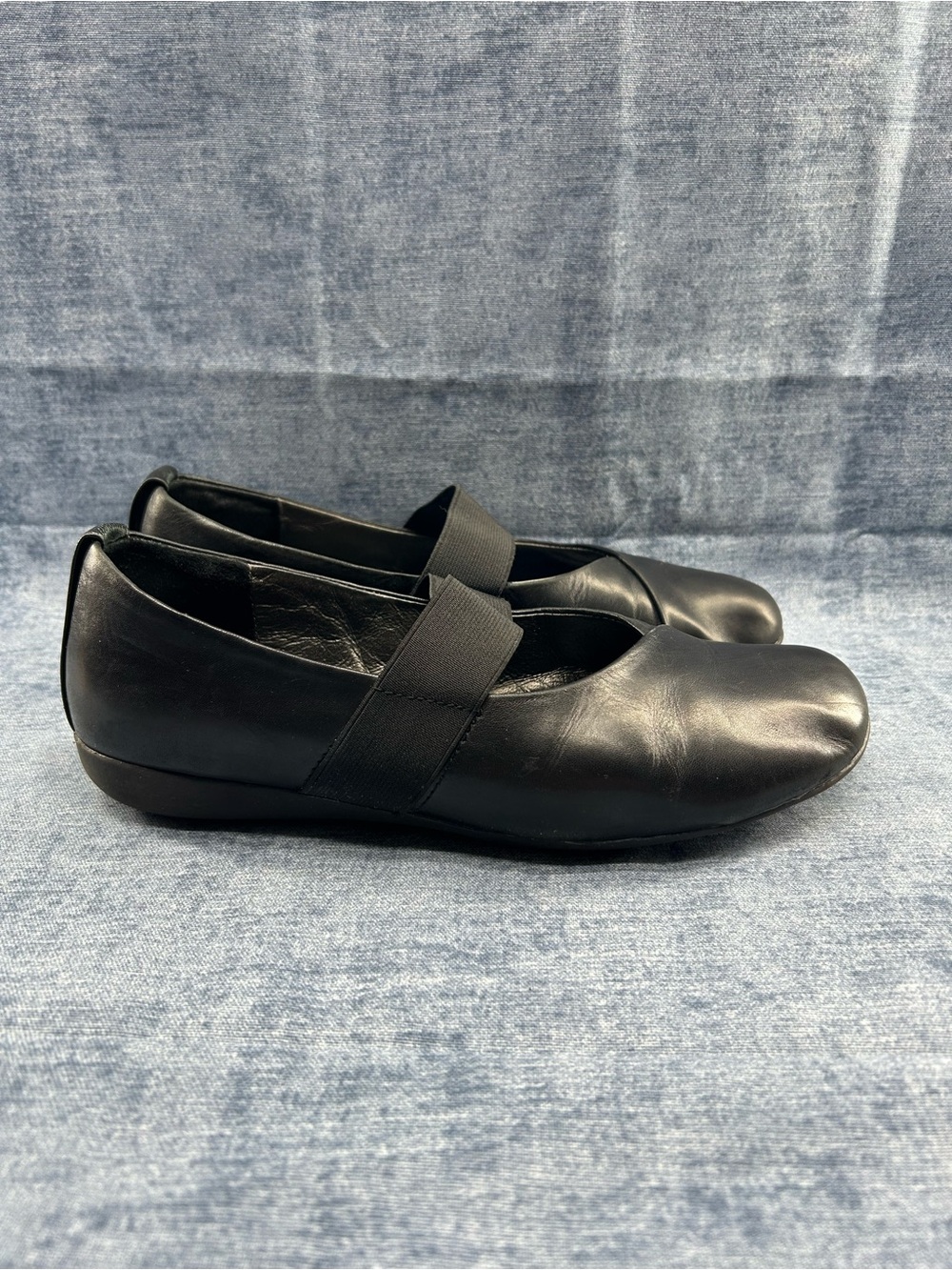 Josef Siebel leather Mary Jane flats elastic strap Sz 40 EU dark academia office